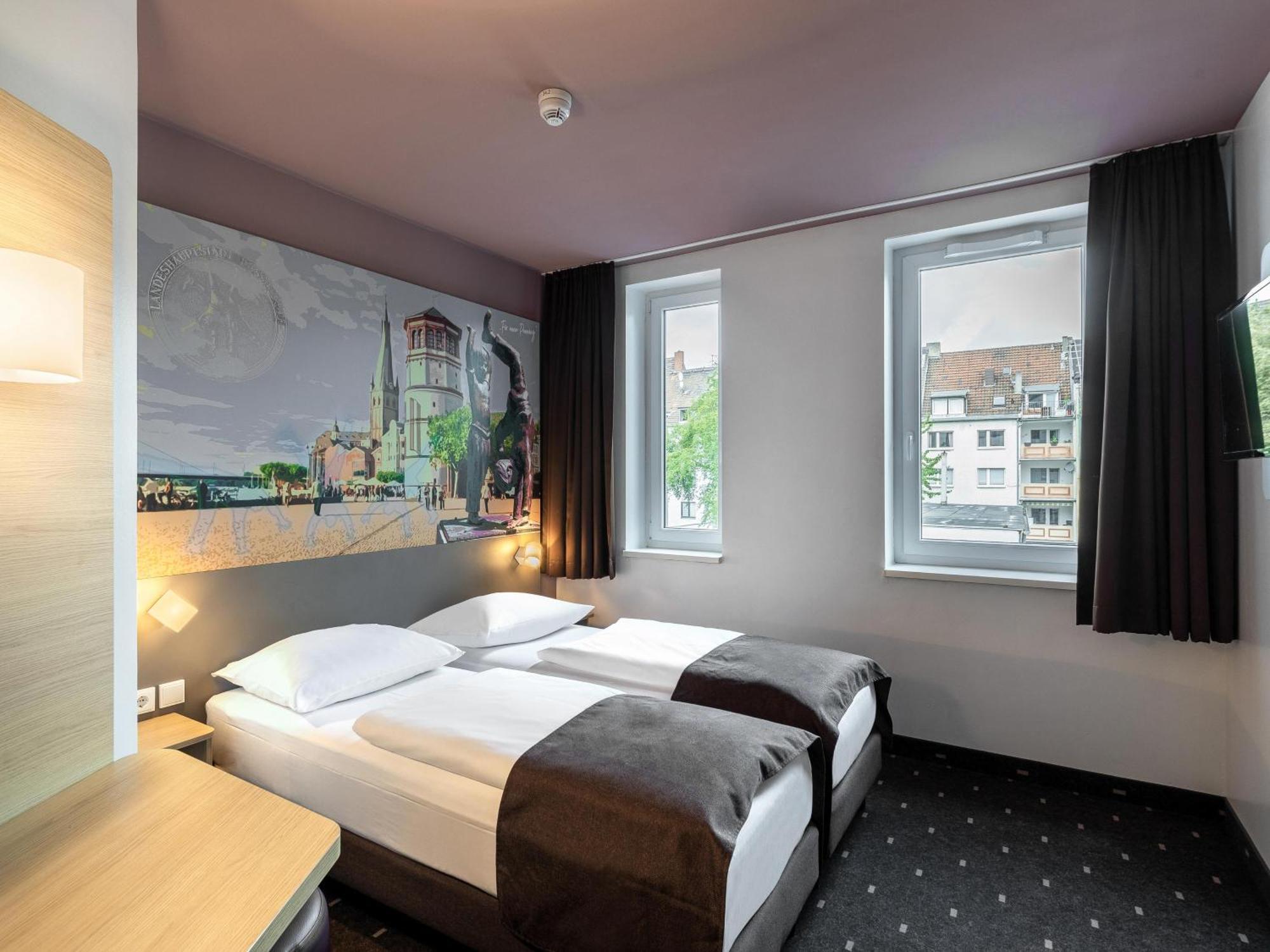 B&B Hotel Duesseldorf-Mitte Exterior foto