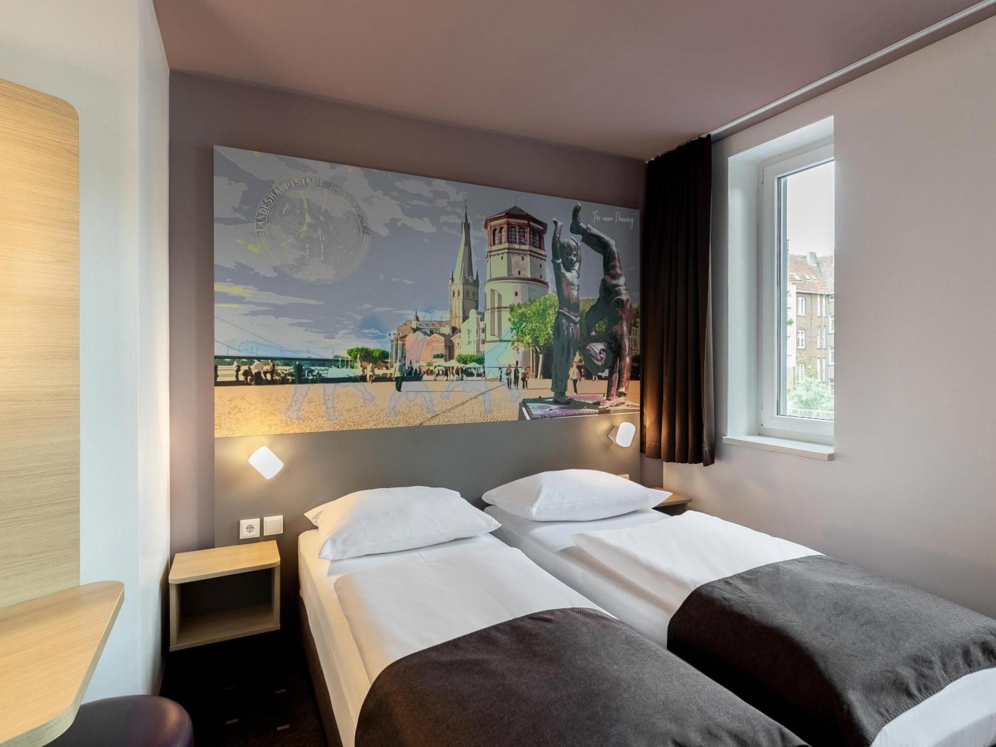 B&B Hotel Duesseldorf-Mitte Exterior foto