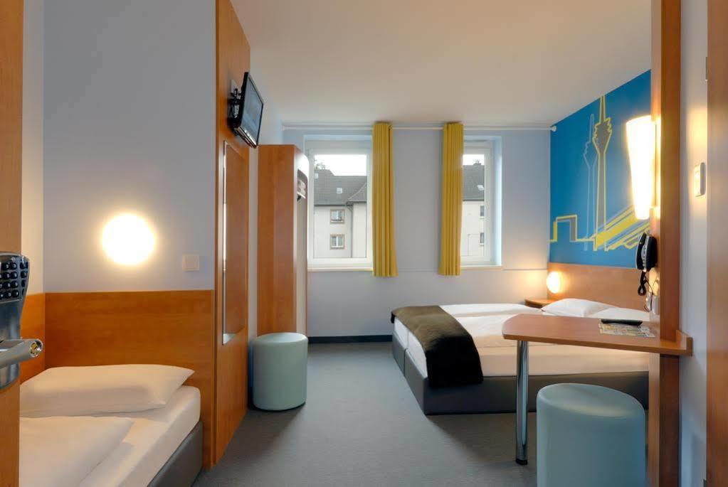 B&B Hotel Duesseldorf-Mitte Exterior foto